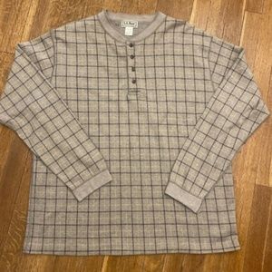 Cozy Vintage L.L. Bean Men's Sleeve Henley Plaid Shirt - Medium